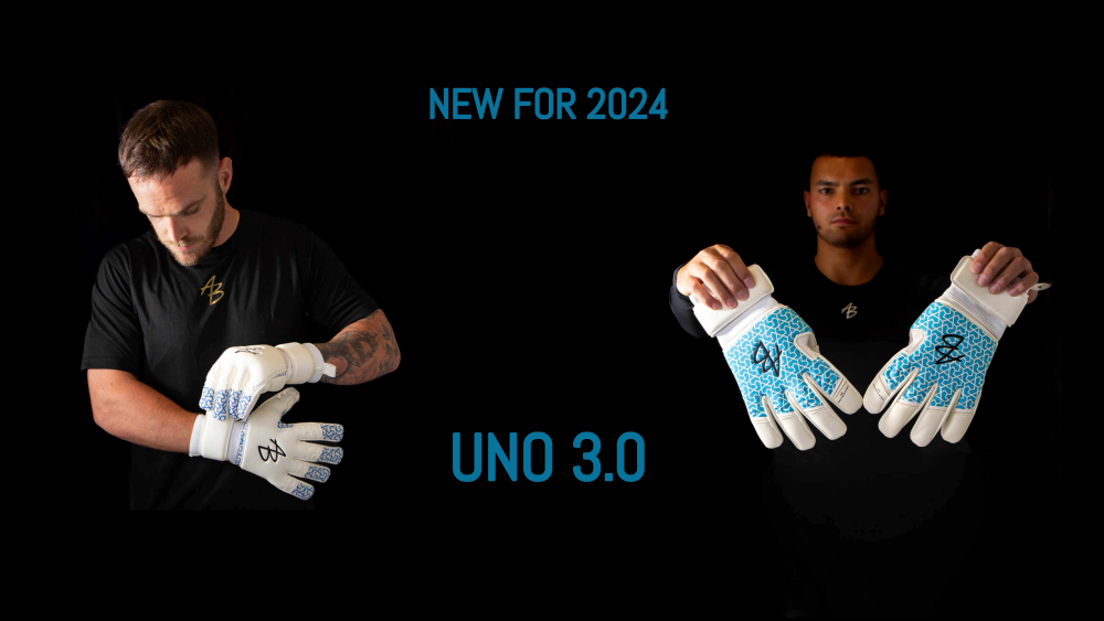 Uno 3.0 Icon aqua and Lite Pro goalkeeper gloves. 
